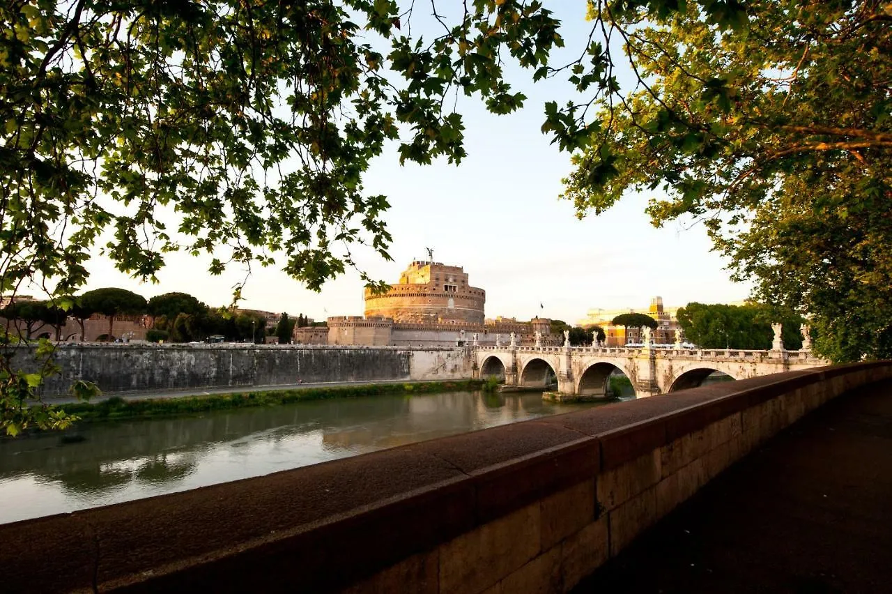 Rome Services Porta Castello 2*,