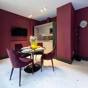https://residence-poli-venezia.hotelinveneto.com