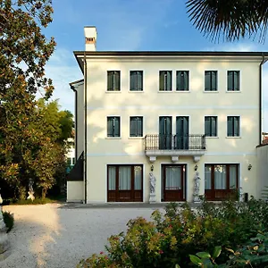 https://villa-pace-park-hotel-bolognese.hotelslidodijesolo.com