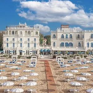 **** Hotel Casa Bianca Al Mare Italien